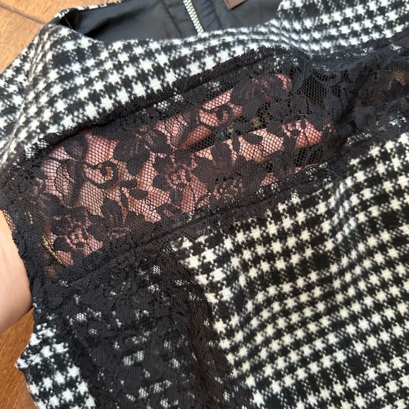 Reiss Elegant Black and White Dress with lace size 4 - Picture 3 of 3